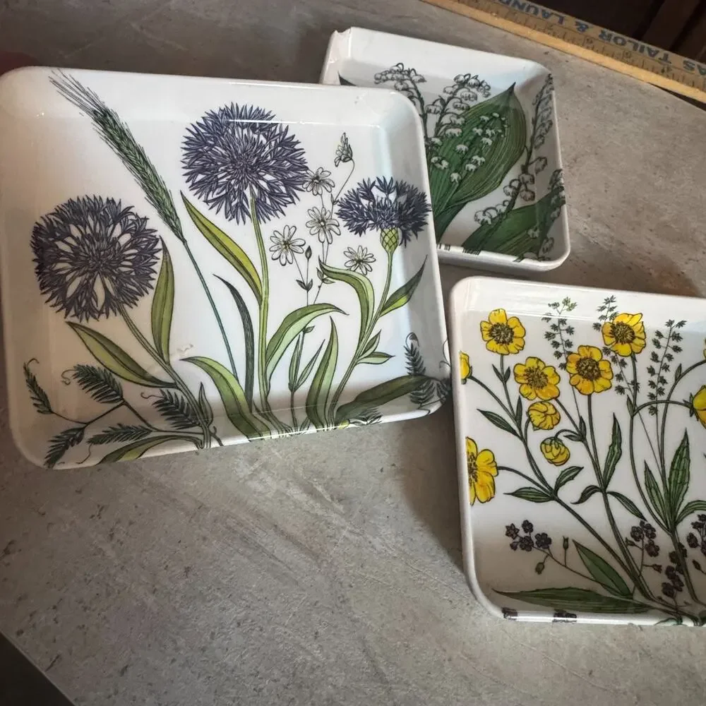Vintage MEBEL Italy Melamine Floral Trays Snack Trinket Ring Set of 3